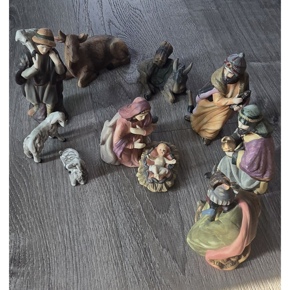 Ceramic Nativity Set Vintage 11-Piece ( Missing Joseph )